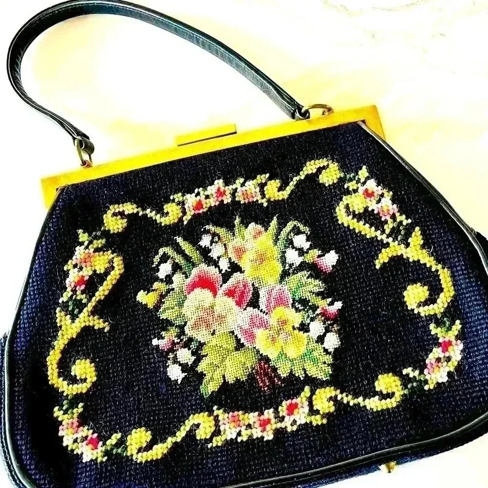 Vintage 1950s Floral  Needlepoint Handbag *HOST PICK* - Picture 2 of 8
